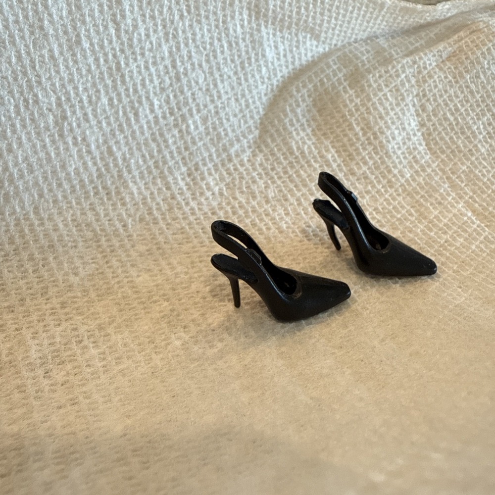 BLACK - Barbie Doll Shoes Vintage‎ Fashion Authentic Peep Toe Sling back Pumps